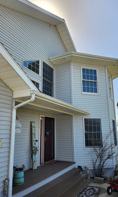 A beautiful House Wash in Ceresco, MI: Strong Arm Power Washing Delivers Outstanding Results!